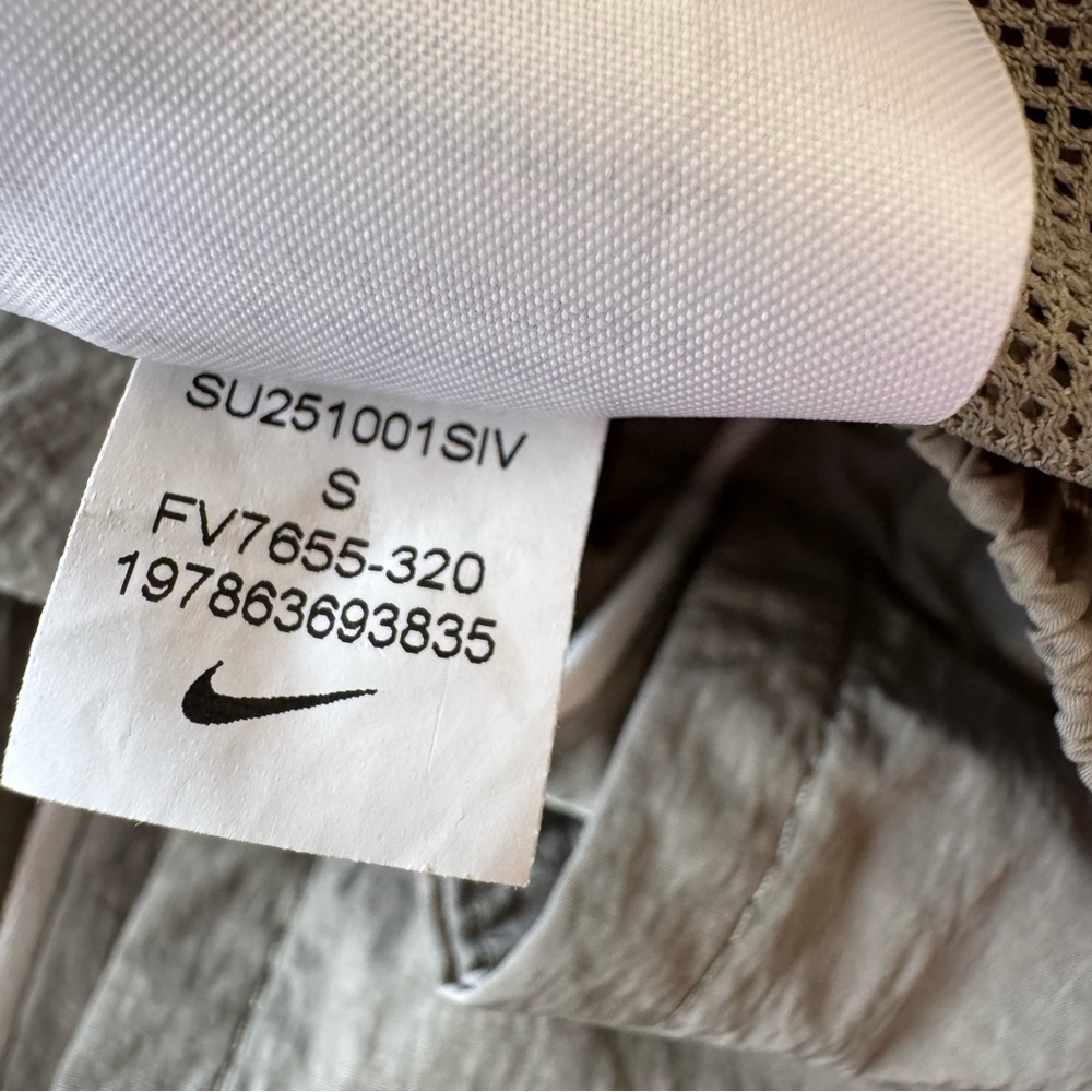 Nike Women’s Nike windrunner trackpant trousers in khaki taupe Size Small - Picture 12 of 15